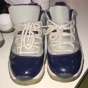 Jordan Retro 11 low Georgetown Size 9.5